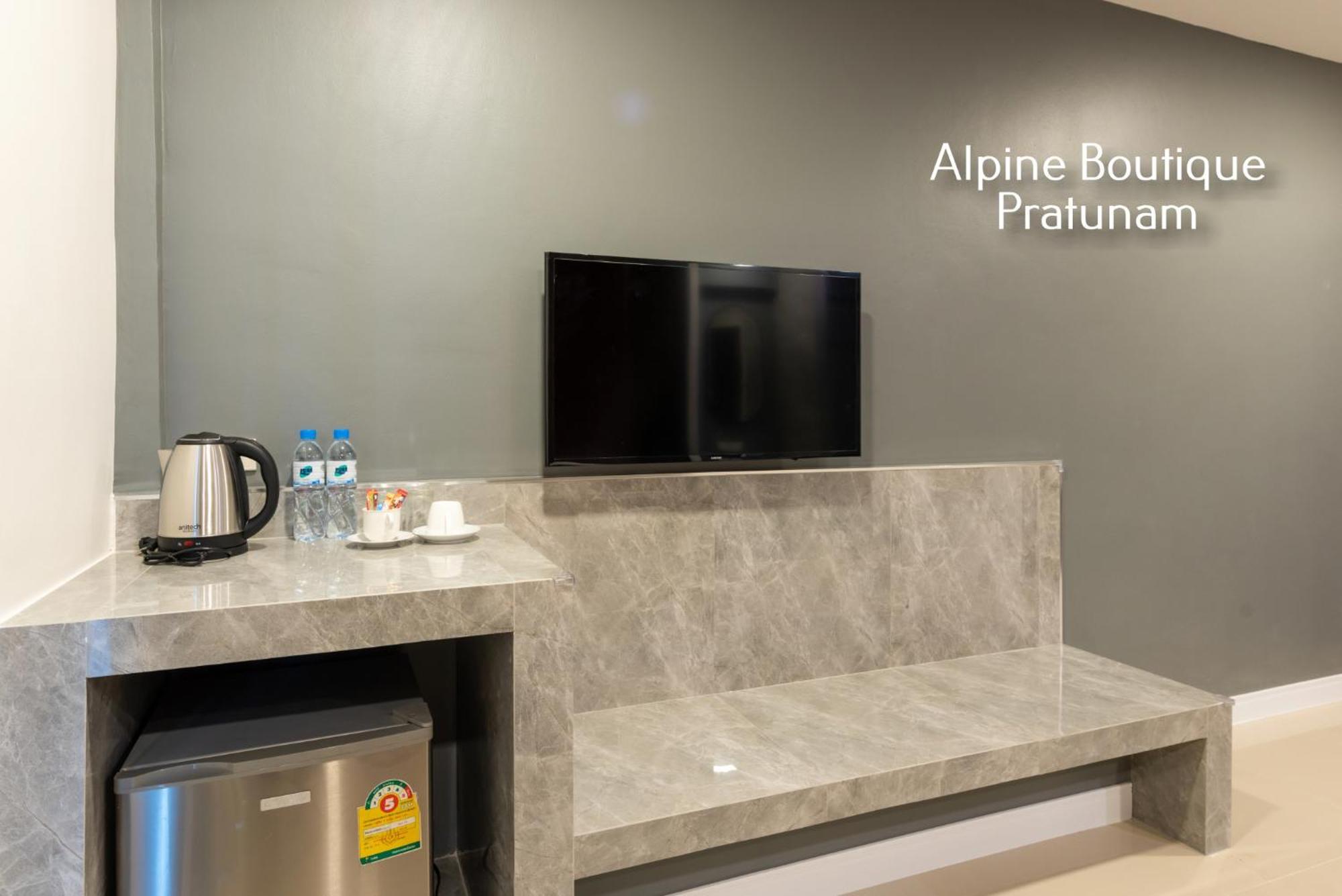 Alpine Boutique Pratunam Bangkok Exterior photo
